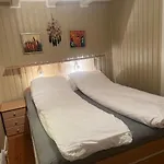 Romslig Hus Naer Varangerfjorden Jakobselv