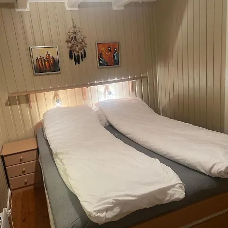 Romslig Hus Naer Varangerfjorden Jakobselv