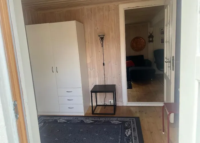 Romslig Hus Naer Varangerfjorden Semesterbostad